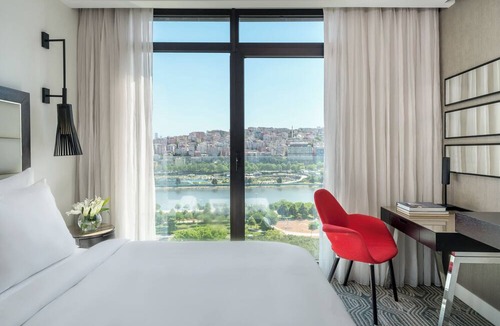 Sakarya Hotel | Mövenpick Hotel Istanbul Golden Horn