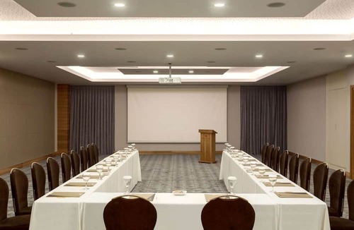 Kusadasi City Centre Resort | Ramada Resort by Wyndham Kusadasi