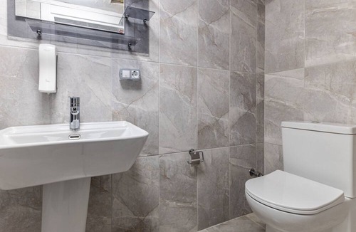 Rasimpasa House | Historical Hotel Room w Chic Garden in Kadikoy