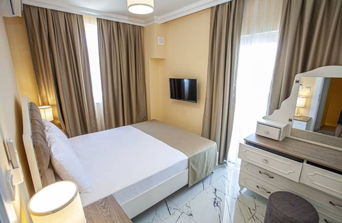 Tasbuku Villa | Yellow Villa Marmaris Daily Weekly Rental