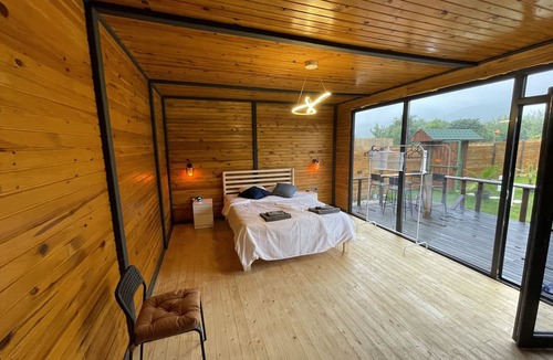 Sapanca House | Isıtmalı havuzu şömine başında jakuzi ile tatilin keyfini çıkarmak isteyenlere