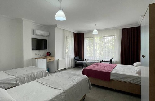Oren Mahallesi Bed & Breakfast | evim palace ören