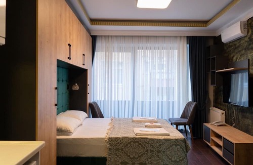 Ortakoy Apartment | Middle Village