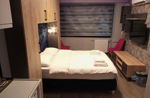 Ortakoy Apartment | Middle Village