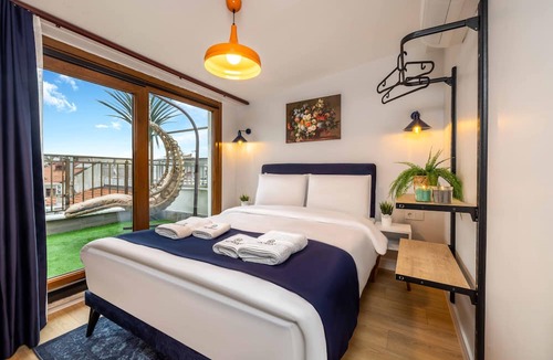 Cihangir Apartment | Monnas Suite