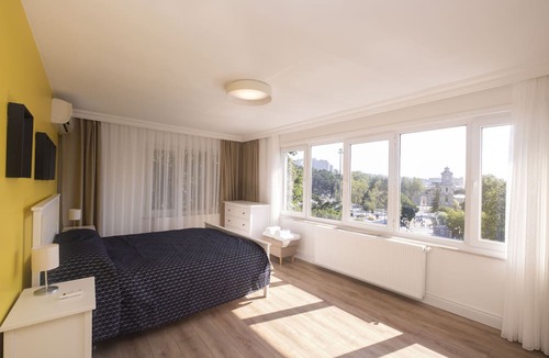 Kabatas Condo | Contemporary Waterfront Apt. with a Stunning View