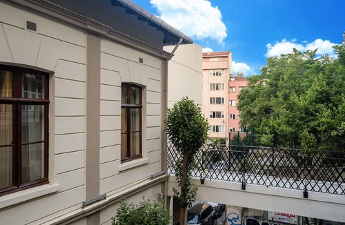 Cihangir Apartment | Element Garden