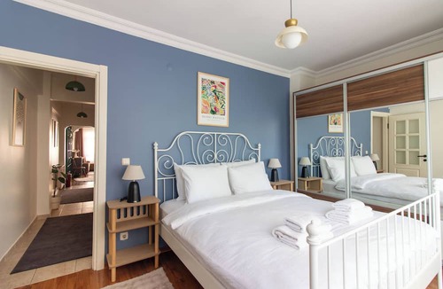 Moda Apartment | Chic 2BR Gem on Moda’s Iconic Antiques Street