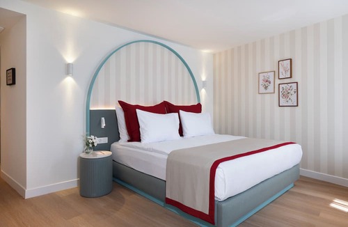 Pera Apartment | TAKSiM JUNO RESİDENCES