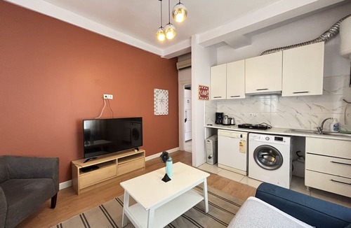 Cagaloglu Apartment | Comfortable 2BR | Walk to Sultanahmet