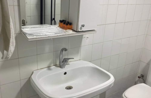 Pendik Apartment | Cozy 2-Bedroom Apartment in Pendik, Turkey - Pet Friendly