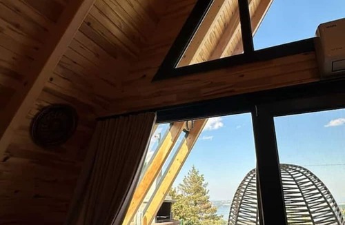 Adapazari House | Detached- Heated Pool-Lake and Nature Viewnn