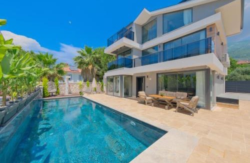 Oludeniz Villa | Luxury Villa Heated Pool & Spa