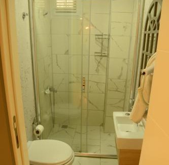 Kemer Mahallesi Apartment | Green Side Leon Hotel