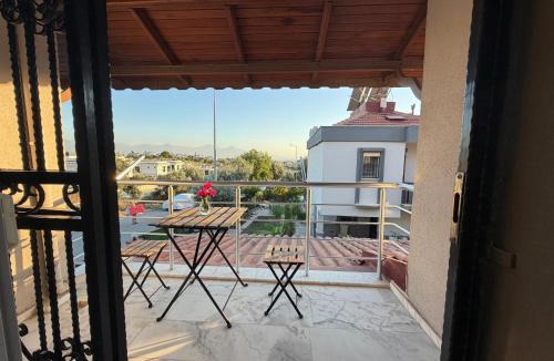 Kadnlar Denizi Mahallesi Villa | Casa Nadide Kuşadası