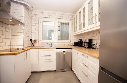 Kabatas Apartment | Bosphorus View Penthouse with Terrace