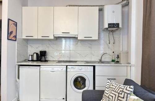 Cagaloglu Apartment | Stylish 2BR Flat Near Grand Bazaar Eminönü