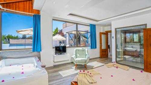 Islamlar Villa | Secluded Sea-View Family Escape Villa Bella 3 Lale
