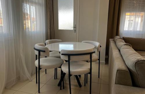 Side Apartment | Entire Apt Pool & Great Location in Complex