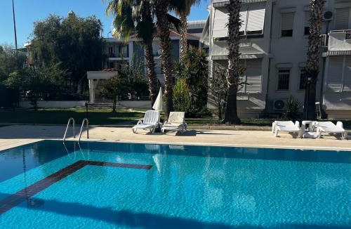 Side Apartment | Entire Apt Pool & Great Location in Complex