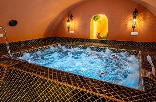 Tophane House | Luxury Ottoman Townhouse - Private Spa & Jacuzzi