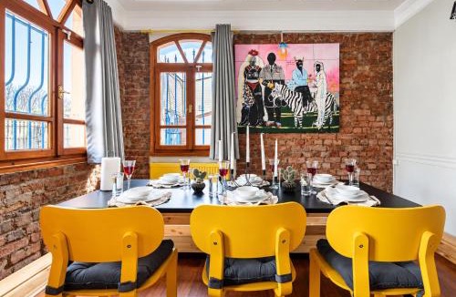 Istanbul City Center House | Timeless House Overlooking the Golden Horn with Sea - Nilorayn