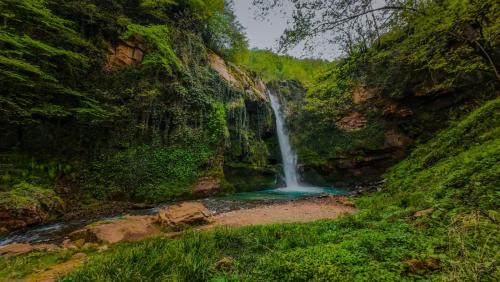 Ulubey Hotel | Ohtamış şelalesi bayrak tesisleri