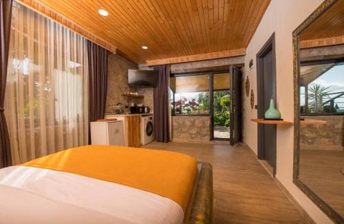 Uzunyurt House | Faralya Yoruk Evi Suite