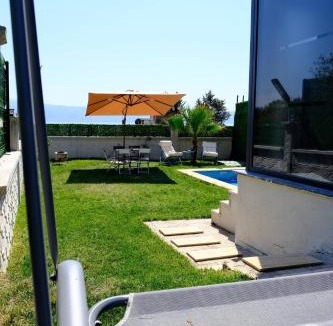 Dilovasi Villa | 4-Deluxe Villa with Heated Private Pool