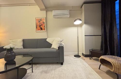 Osmanbey Apartment | Central Şişli Gem Modern 1BR with AC