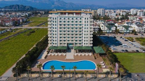 Konyaalti Hotel | Crowne Plaza Antalya by IHG