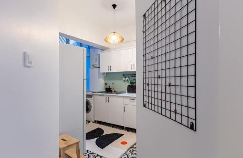 Cihangir Apartment | 2BR Historical apartment 5 min to Taksim Sq