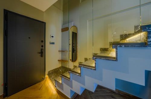 Lara Apartment | Moon Shine Apart