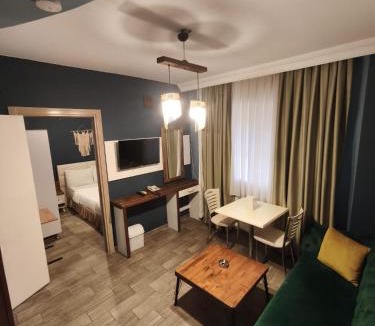 Cukurova Bed & Breakfast | EVLAND CiTY SUiT