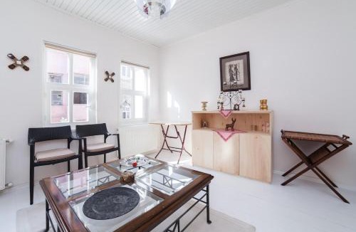 Balat Apartment | Newly-renovated apartment 1