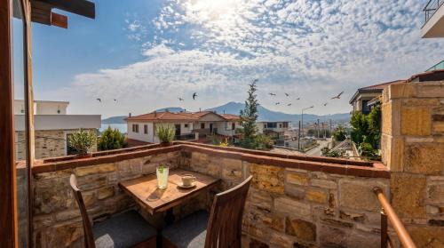 Yenifoca Hotel | Stone House Foça Otel