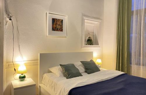 Istanbul City Center Villa | Charming Historic Balat House 2 Floors 5 BR