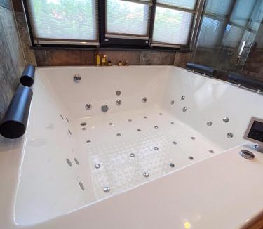 Bartin Villa | Villa Meg with Private Pool, Sauna Jacuzzi