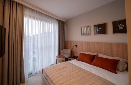 Eski Lara Apartment | Reev Coffee House