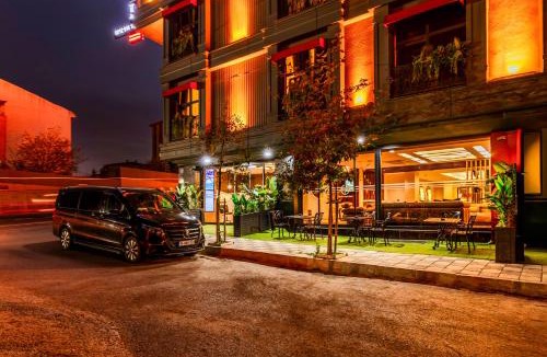 Arnavutkoy Hotel | Elysian Airport Hotel & Restaurant