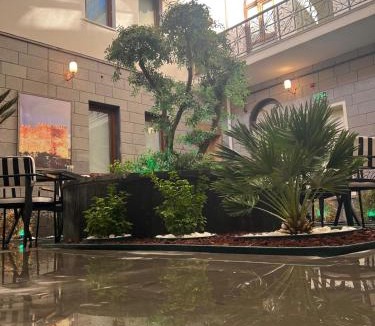 Sur Bed & Breakfast | Blackhan Palace Hotel