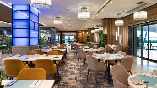 Bakırkoy Hotel | Crowne Plaza Florya Istanbul by IHG