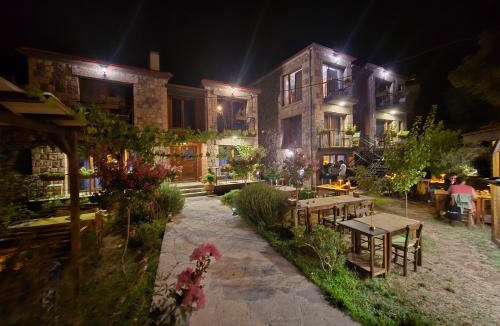 Balabanlı Hotel | Rukiye Hanım Konakları