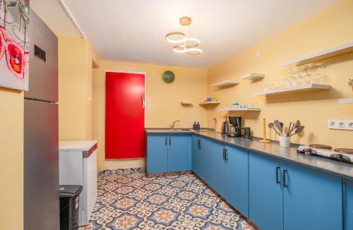 Rasimpasa House | Comfortable Home Steps from the Kadıköy Waterfront