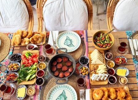 Hacımemis Hotel | Kotraba Alacati Hotel