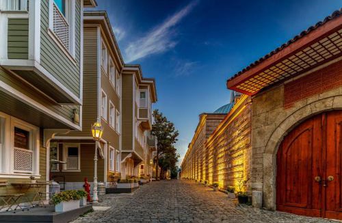 Sultanahmet Hotel | Hagia Sofia Mansions Istanbul, Curio Collection by Hilton