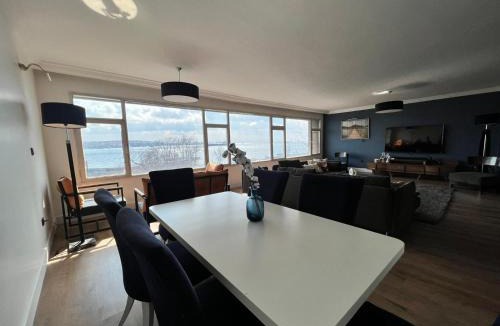 Kabatas Apartment | Stunning Sea View Amazing Flat 4BR 2BA AC