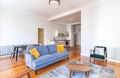 Galata Apartment | Warm Rustic Charming 2BD Galata wPatio Gem! #320