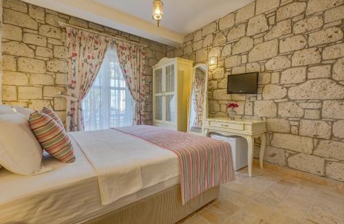 Tokoglu Hotel | AlaNarin Konak
