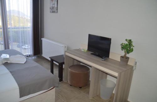 Altinoluk Hotel | Hotel Hugo